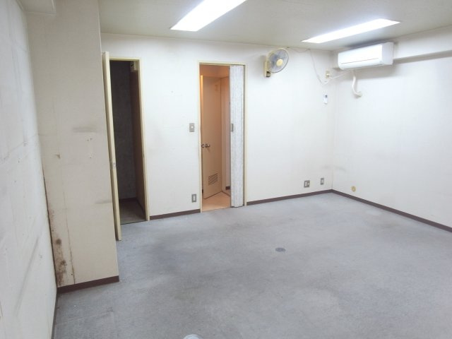 豊中市曽根東町６丁目の店舗事務所