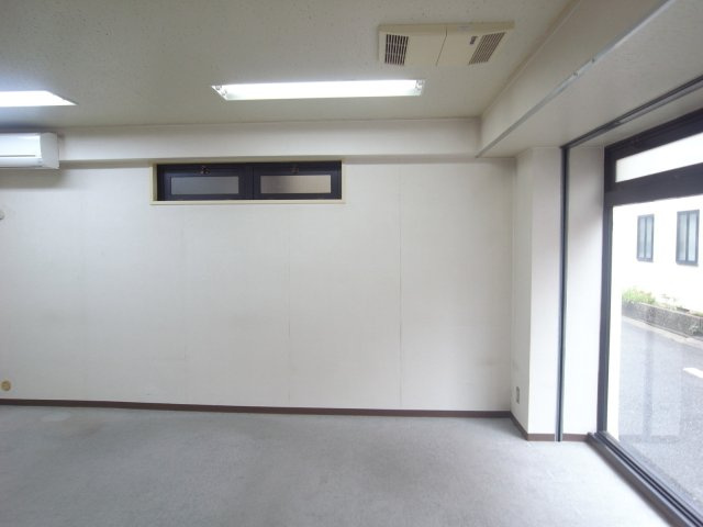 豊中市曽根東町６丁目の店舗事務所