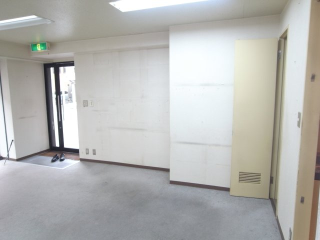 豊中市曽根東町６丁目の店舗事務所