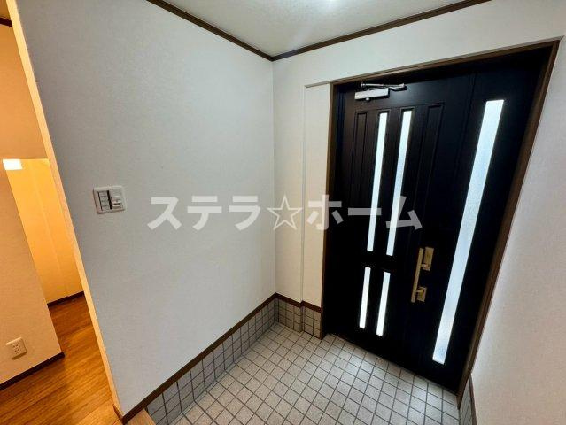 川岸町 中古戸建の玄関|落ち着いた玄関です