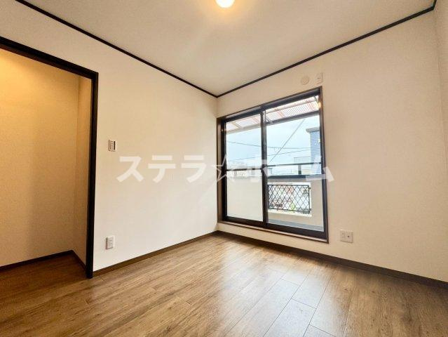 川岸町 中古戸建の洋室|ゆったりした洋室です
