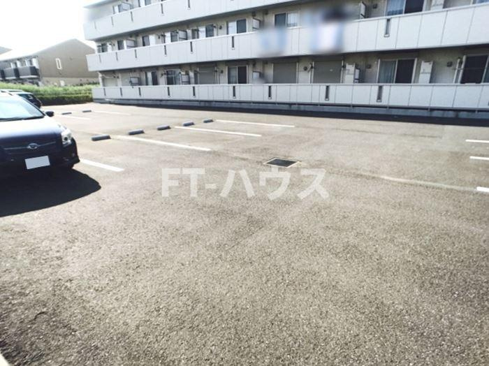 クロシェット Aの駐車場|駐車場