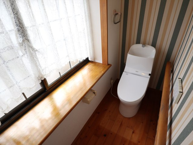 ホクラニ邸のトイレ
