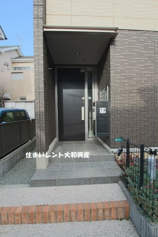 マックリーンコート相模のエントランス