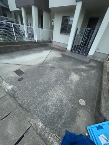 貸家　西宮市大屋町の駐車場
