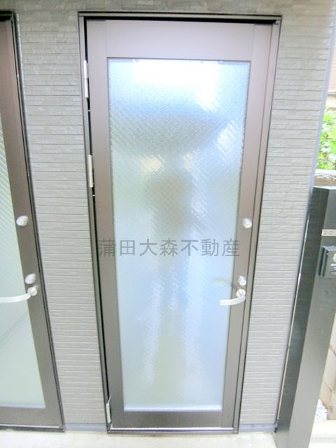 イリス糀谷の玄関