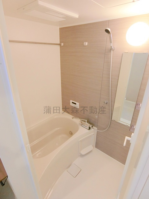 イリス糀谷の浴室|追焚と浴室乾燥機付きのバスルーム　お風呂