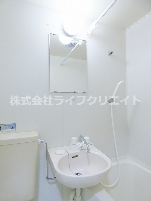 土方マンションの洗面所