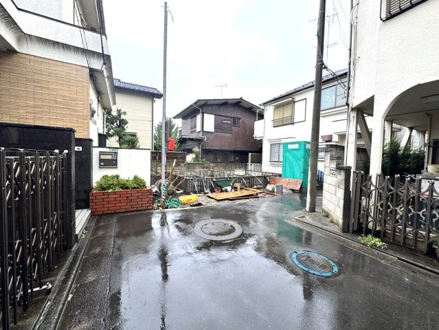練馬区大泉学園町7丁目　快適コンパクト邸宅　美しい街並みの限定1棟の前面道路含む現地写真