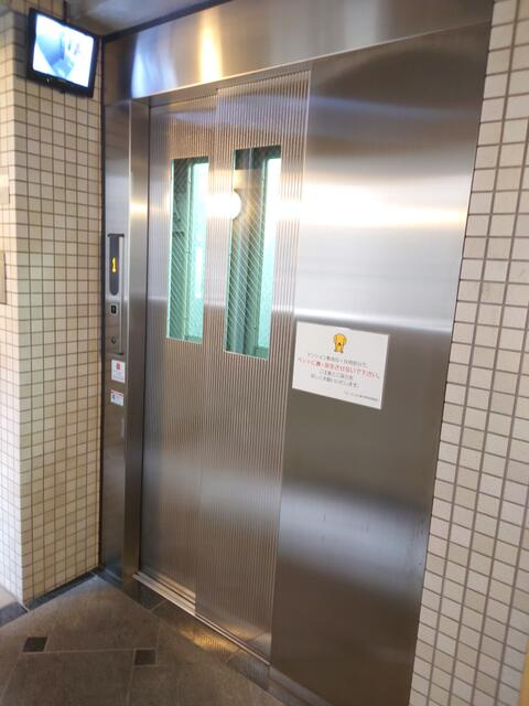 ヴォーガコルテ亀戸駅前のロビー|エレベーターホール