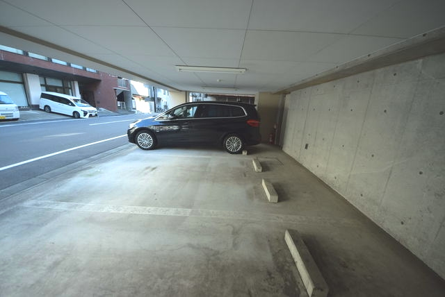 ベルメイユ　ドゥの駐車場