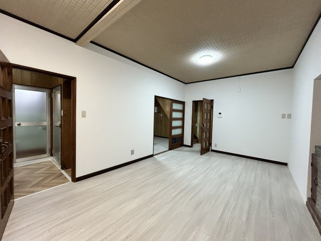 本町２丁目貸家の居間・リビング