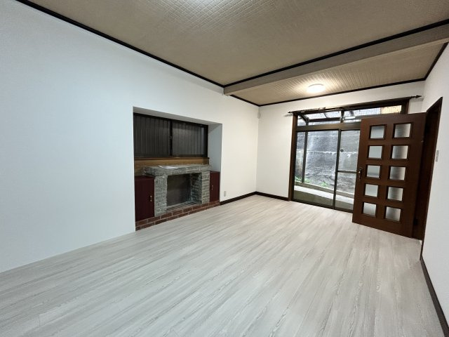 本町２丁目貸家の居間・リビング