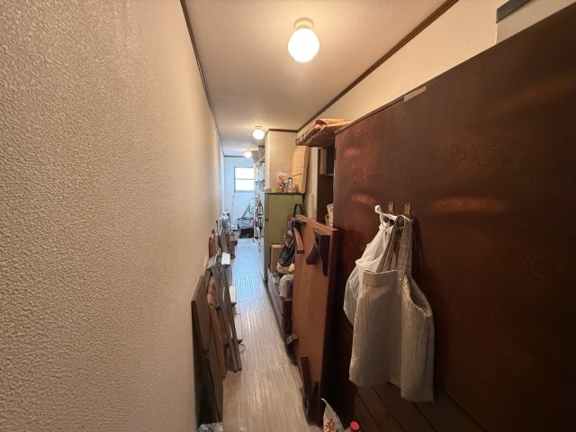 豊中市夕日丘二丁目戸建の収納|１階納戸は広いです！