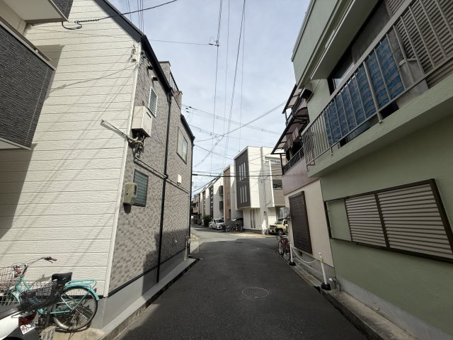 豊中市夕日丘二丁目戸建の前面道路含む現地写真|東側前面道路です！南側から撮影！