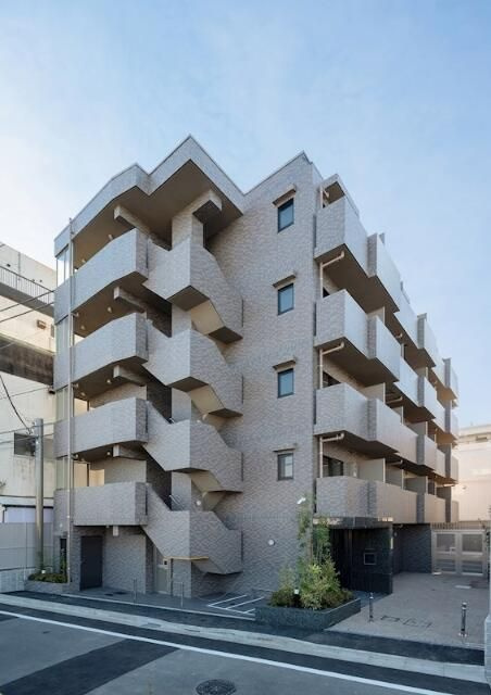 ルーブル高島平弐番館の外観