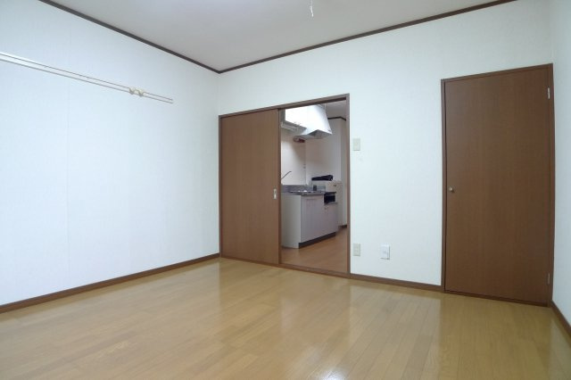 スタンダードな洋室です