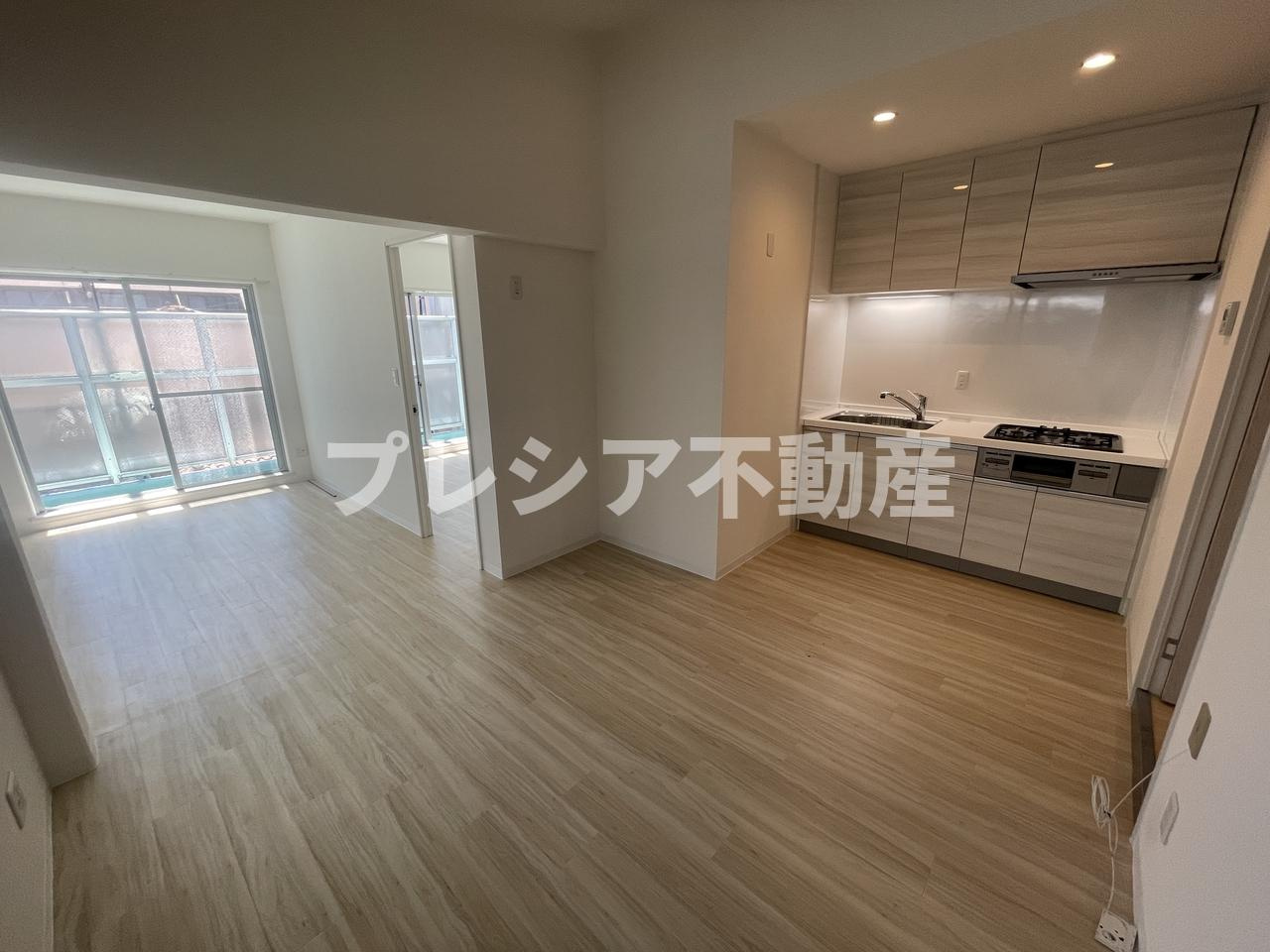 io甲子園１番館の居間・リビング