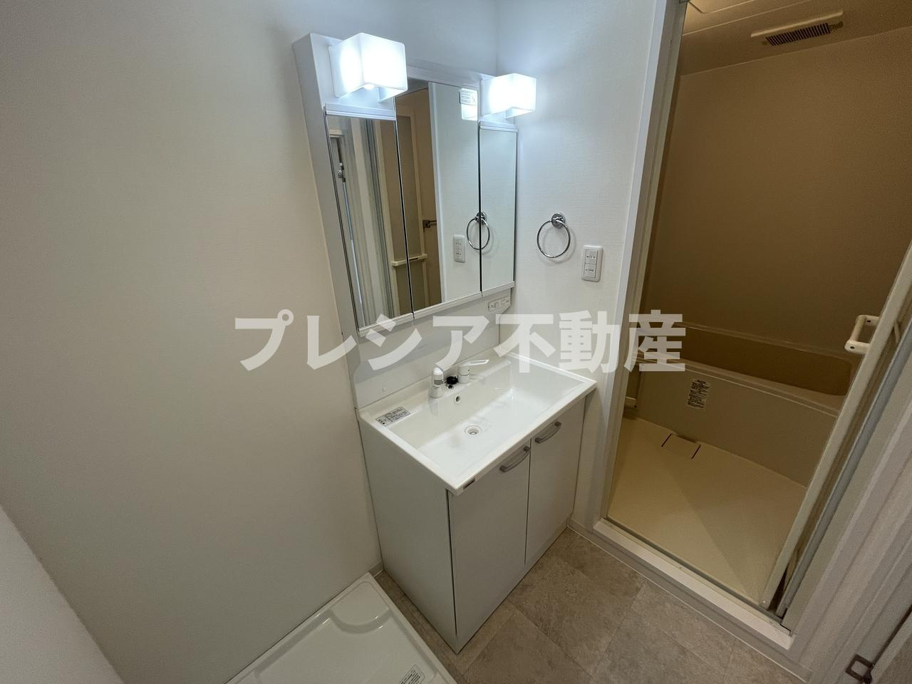 io甲子園１番館の独立洗面台