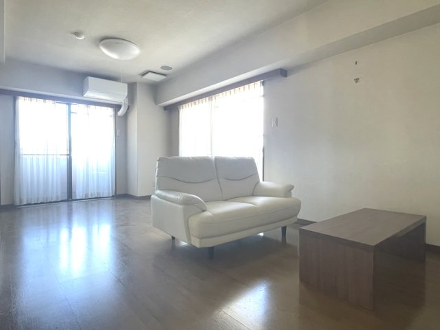 アークブリッジの居間・リビング