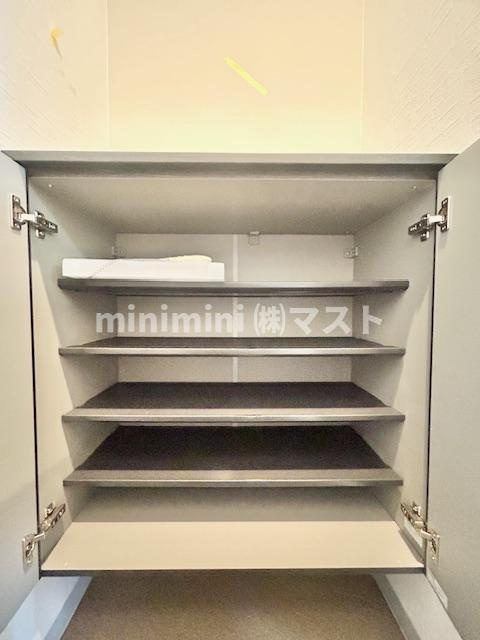 大阪市此花区梅香２丁目の賃貸マンションの収納