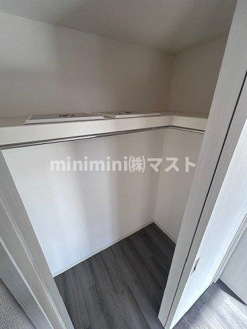 大阪市此花区西九条１丁目の賃貸マンションの収納