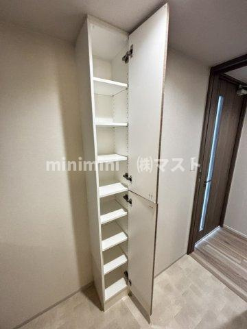 大阪市此花区春日出南３丁目の賃貸マンションの玄関
