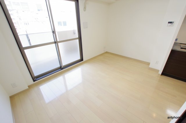 comforespa新大阪　仲介手数料無料の洋室