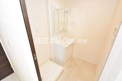 八尾市南本町６丁目のアパートの洗面所