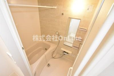 八尾市南本町６丁目のアパートの浴室