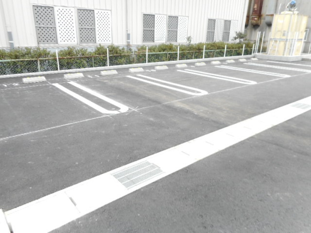 クラールシュテルンの駐車場