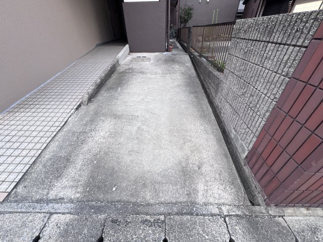 グランシャリオⅢの駐車場