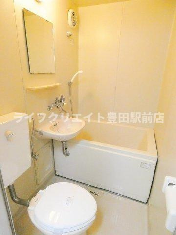 シャルマンハウス東豊田の浴室
