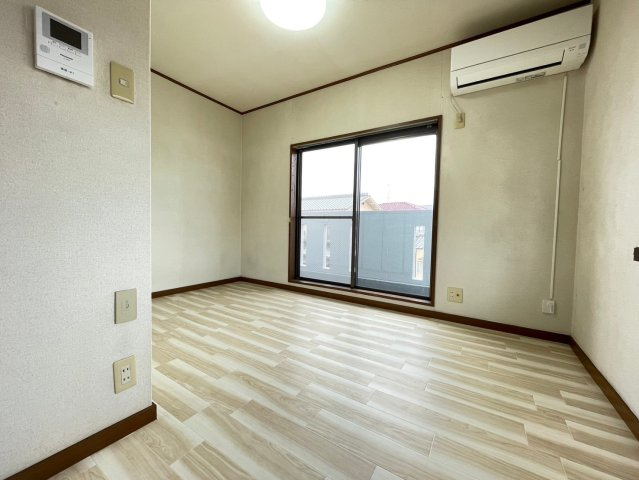 グリーンヒル青山の居間・リビング