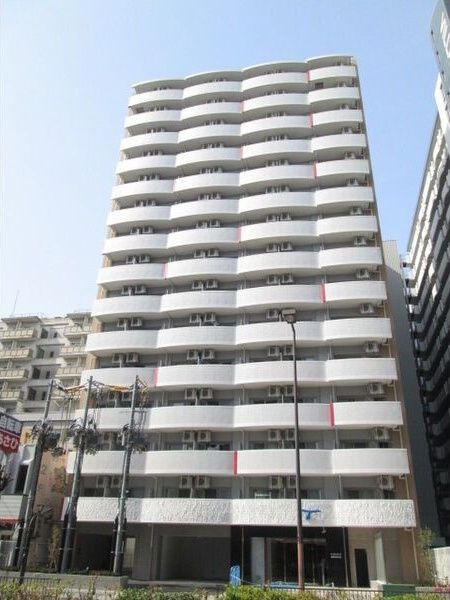 セレニテ新大阪カルムの外観