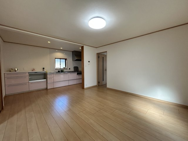 別所町朝日ヶ丘戸建の居間・リビング