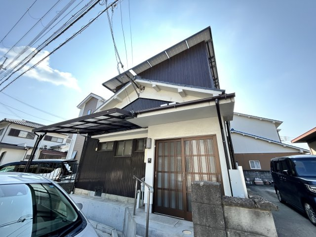 別所町朝日ヶ丘戸建のエントランス