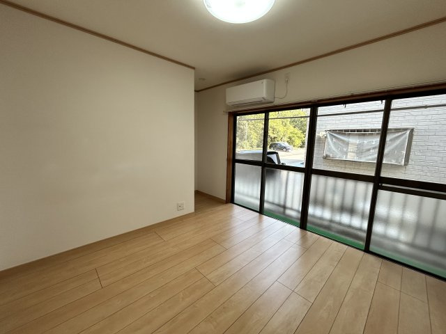 別所町朝日ヶ丘戸建の居間・リビング