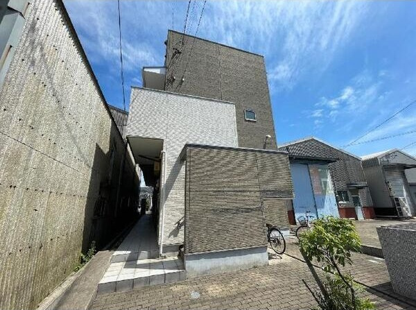 i・Room並木(アイルームナミキ)の外観