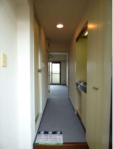日神パレステージ本駒込の玄関
