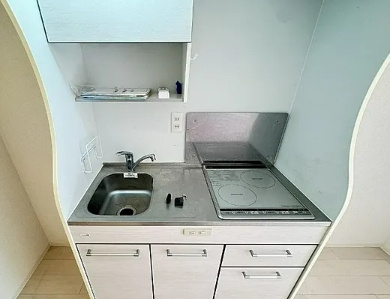 セレニテ新大阪カルムのキッチン