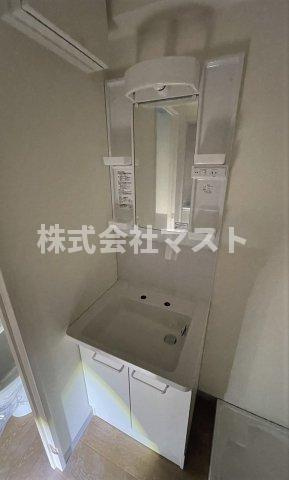 大阪市東成区中本４丁目の賃貸マンションの独立洗面台|※別号室参考写真