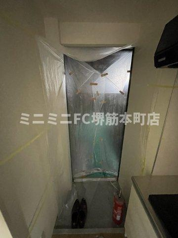 大阪市東成区中本４丁目の賃貸マンションの玄関