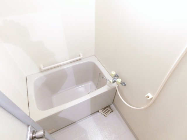 リーブ平田の浴室