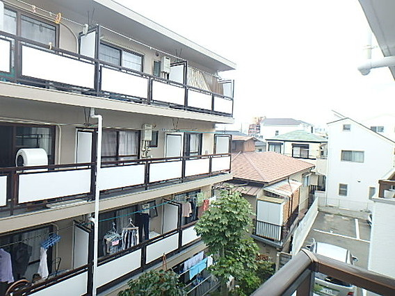 白い小さなＭａｎｓｉｏｎ六甲の展望