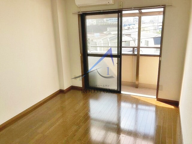 ドミール板橋本町の居間・リビング|洋室のお部屋です。