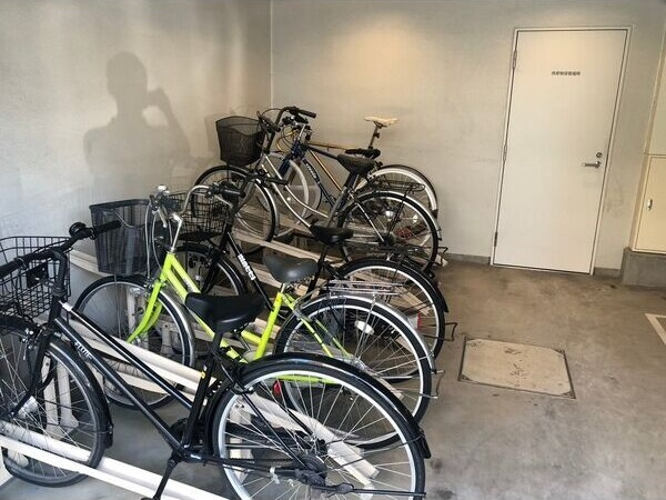 【駐車場】