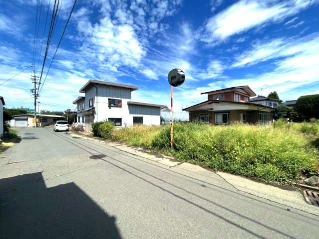 建築条件なし土地　須坂市大字沼目の外観