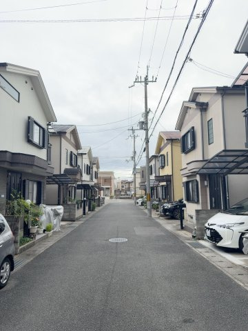 山田北山田町戸建(オーナーチェンジ物件)のその他|前道写真(北から南へ向いて撮影)
