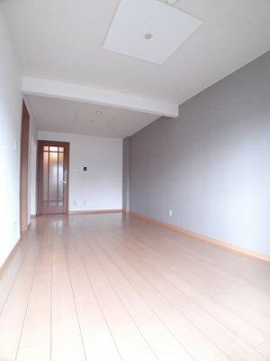 【居間・リビング】 | ラトゥール | おしゃれな居間です